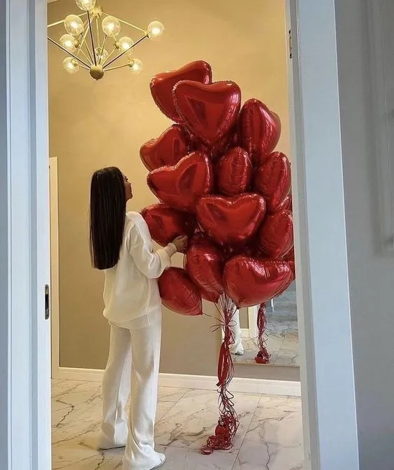 16 Heart Balloons product thumbnail 3